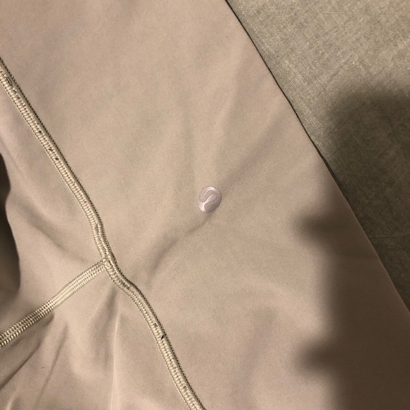 Mint green lulu leggings - Picture 2 of 2